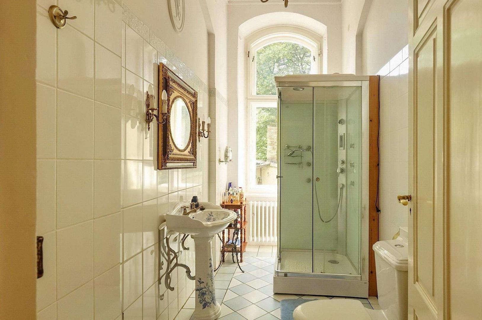 Badezimmer 2