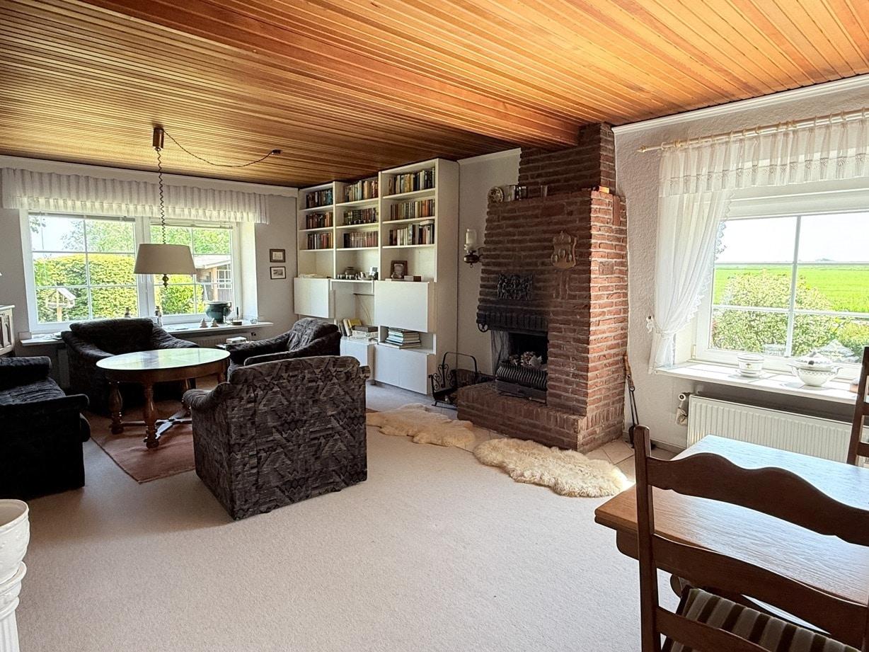 Wohnzimmer mit Ofen