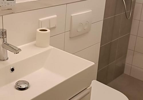 Badezimmer links