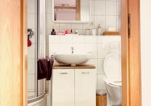 Gästebad mit WC + Dusche
