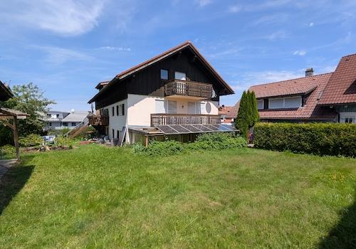 Garten mit Haus