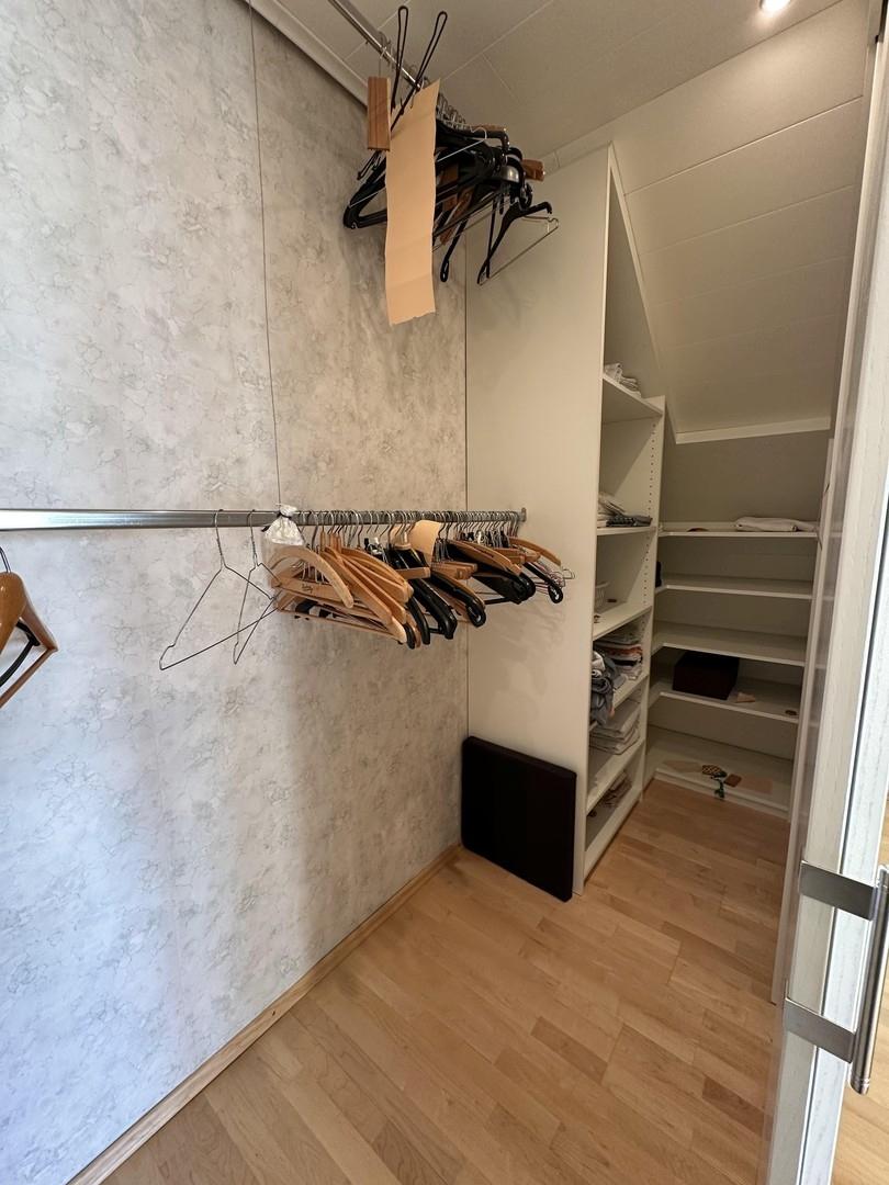 begehbarer Kleiderschrank