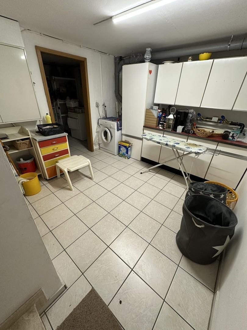 Vorkeller mit Waschmaschine