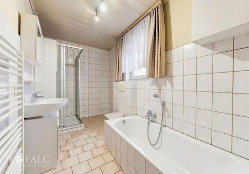 Badezimmer EG