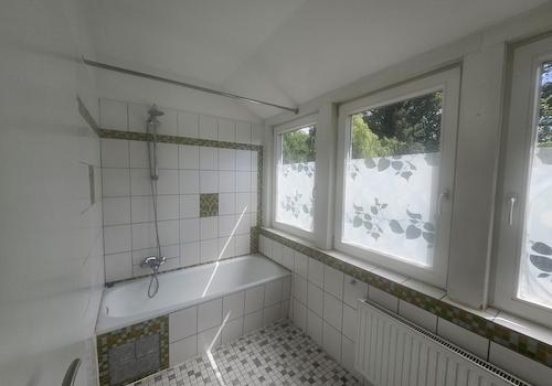Badezimmer DG