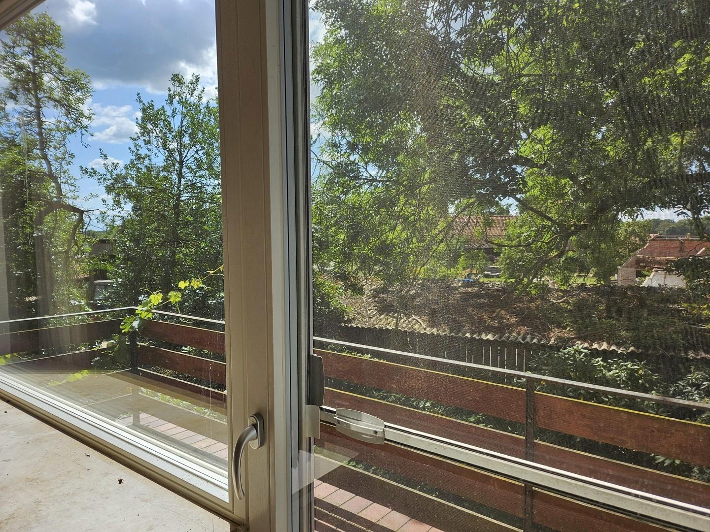 Blich aus dem Balkonfenster