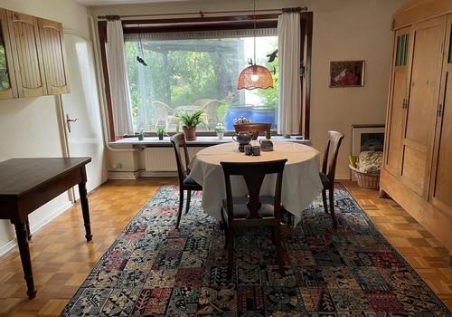 EG Esszimmer mit Gartenfenster