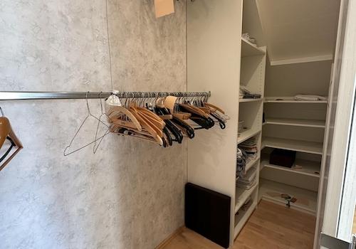 begehbarer Kleiderschrank
