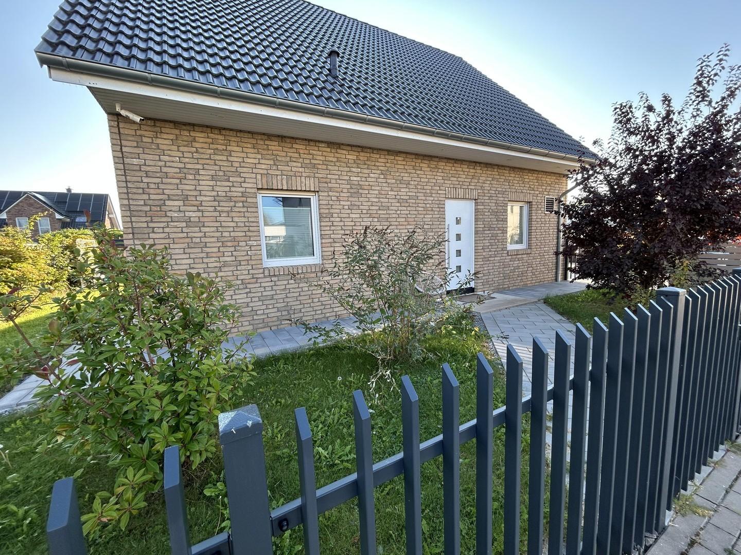 Straßenansicht