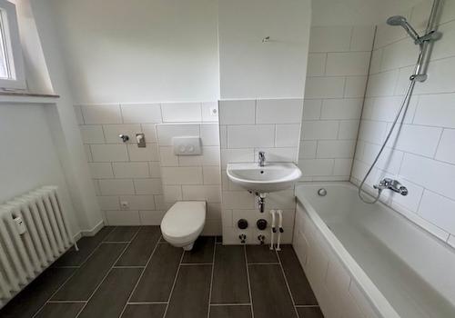 Neues modernes Badezimmer