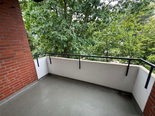 Balkon ( Musterfoto)