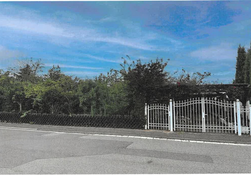 Einfahrt Carport