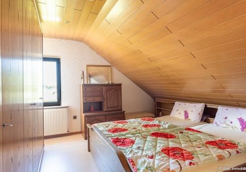Schlafzimmer DG