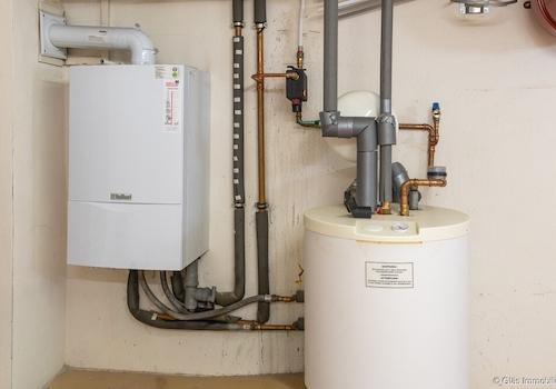 Gasbrennwertheizung mit Warmwasserversorgung