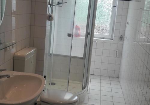 Bad mit Dusche