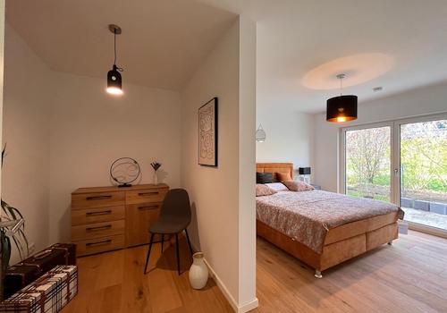 Schlafzimmer mit Ankleide