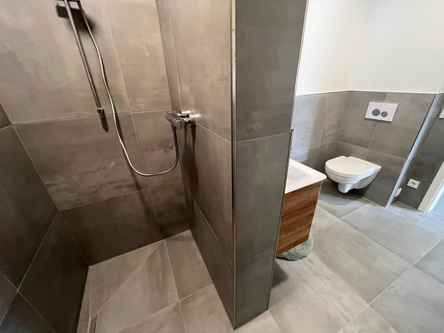 Gäste WC mit Dusche