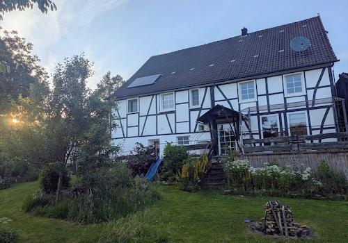 Hausansicht vom Garten