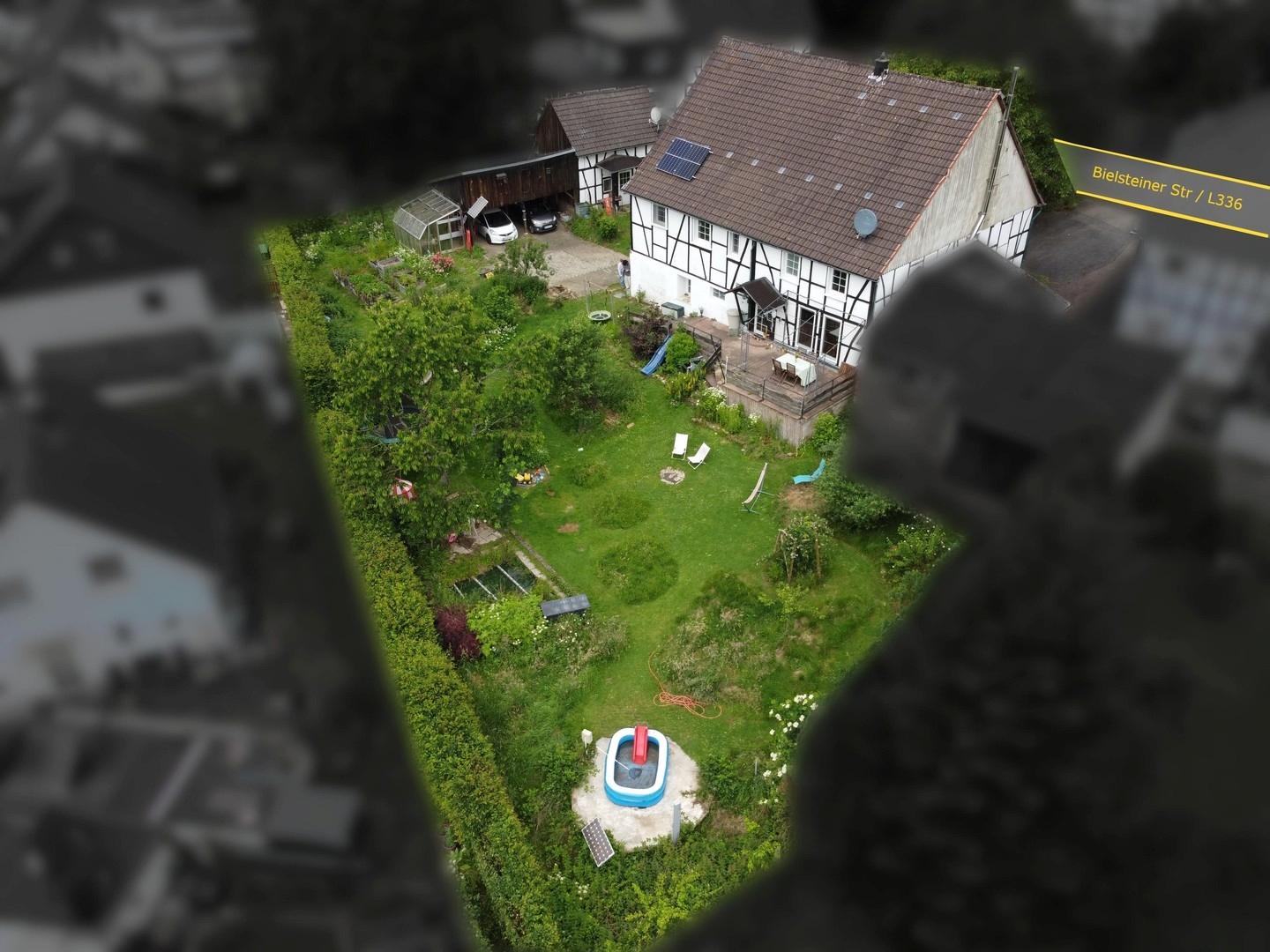Grundstück und Haus