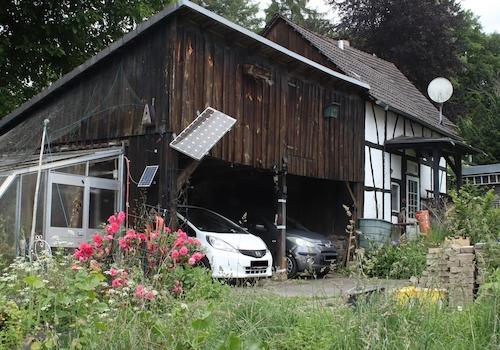 Doppelcarport & Nebenhaus