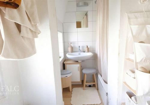 Badezimmer - (KI generiert)