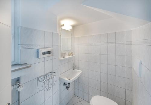 Badezimmer 2