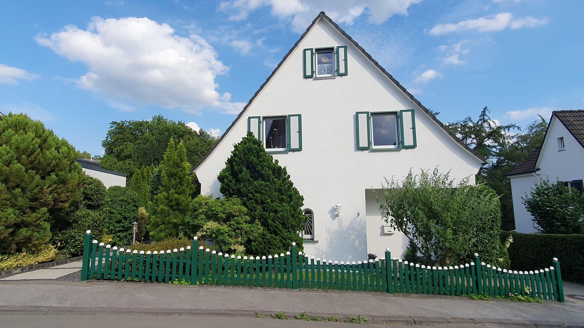 Haus Straßenansicht