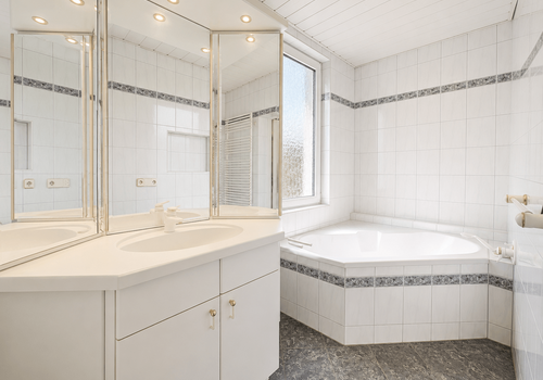 OG Badezimmer