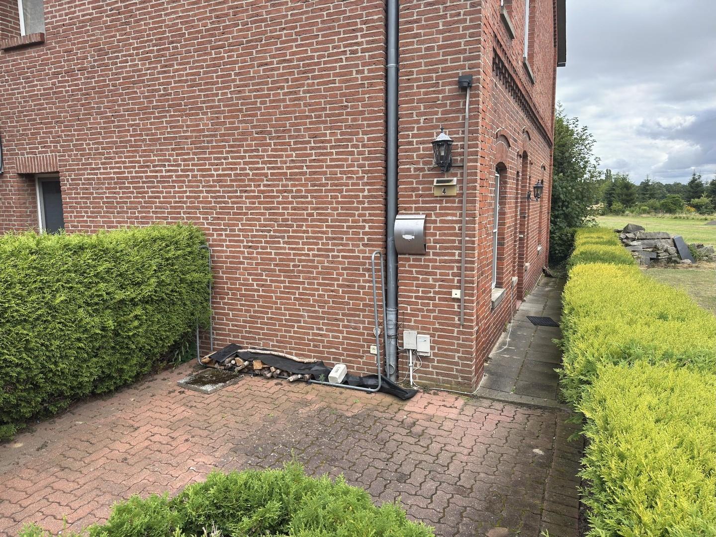 Terrasse und Eingang