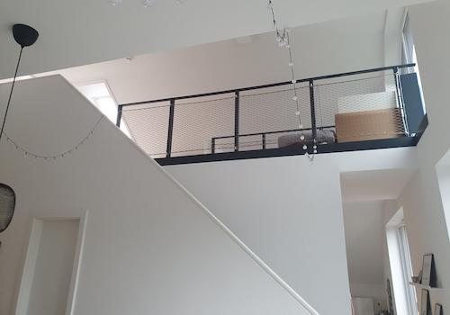 Aufgang zur Galerie