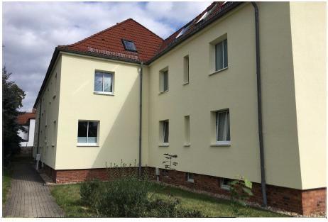 Zugang auf der Westseite des Hauses