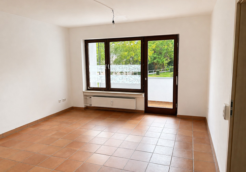 Wohnzimmer, Blick auf Loggia
