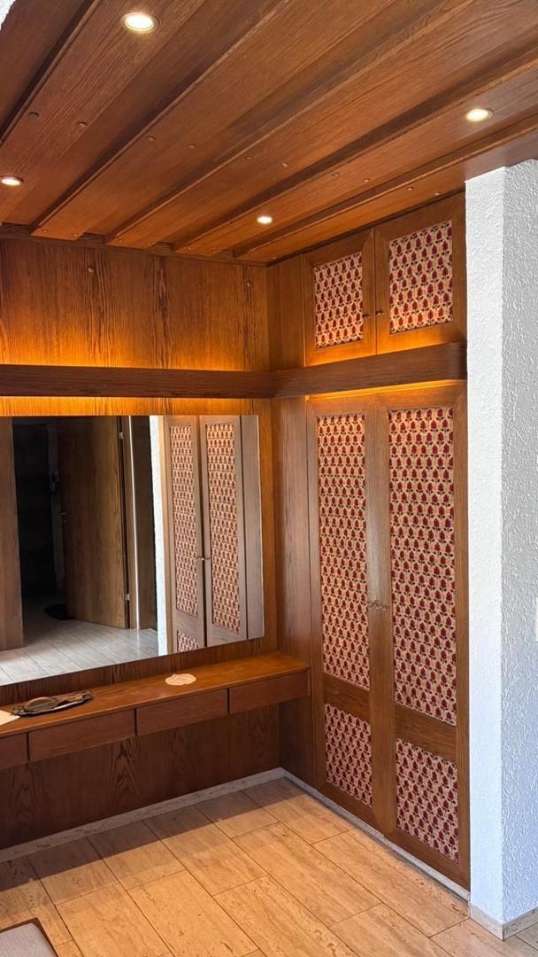Garderobe OG