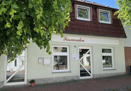 Straßenansicht
