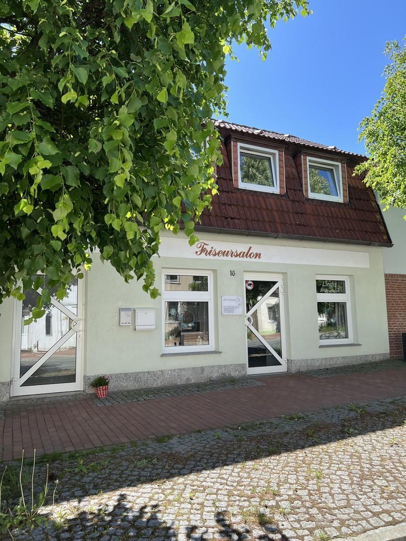 Straßenansicht