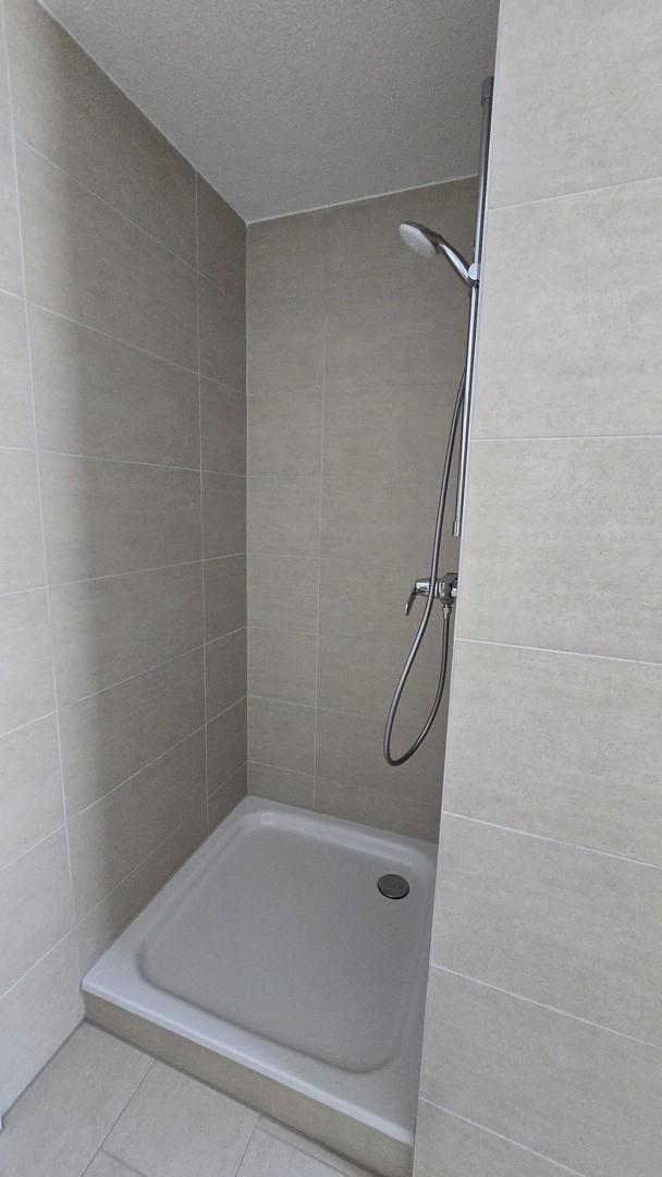 Dusche 1.OG