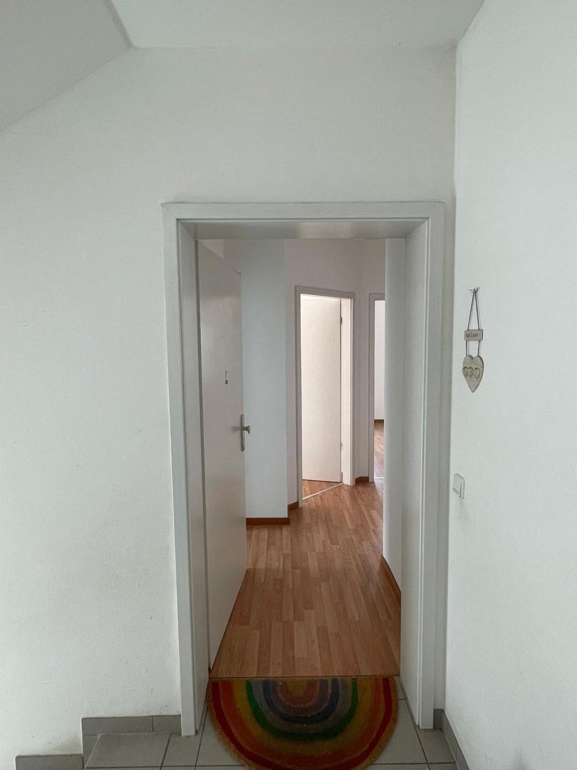 Flur (Blick vom Hausflur)