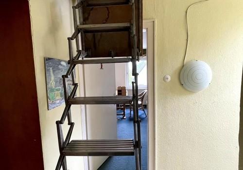 Klapptreppe zum Spitzboden