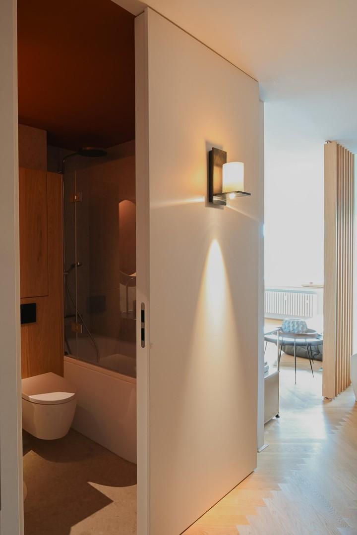 Blick ins Badezimmer