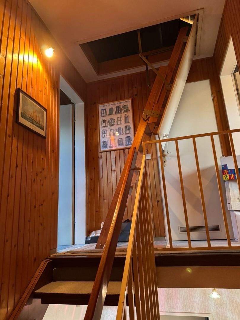 Treppe Spitzboden