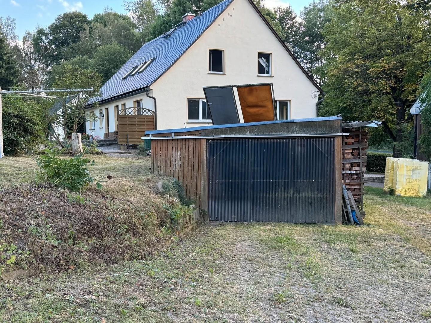Hausansicht Carport