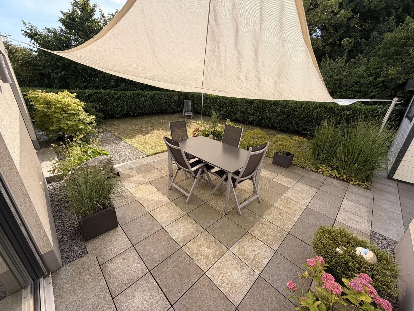 Terrasse hinten