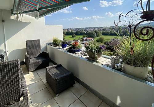 Balkon mit Markise