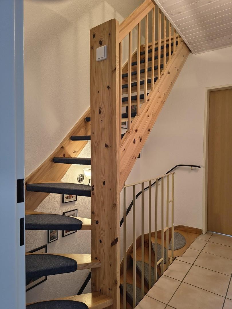 Treppe zum Zimmer DG