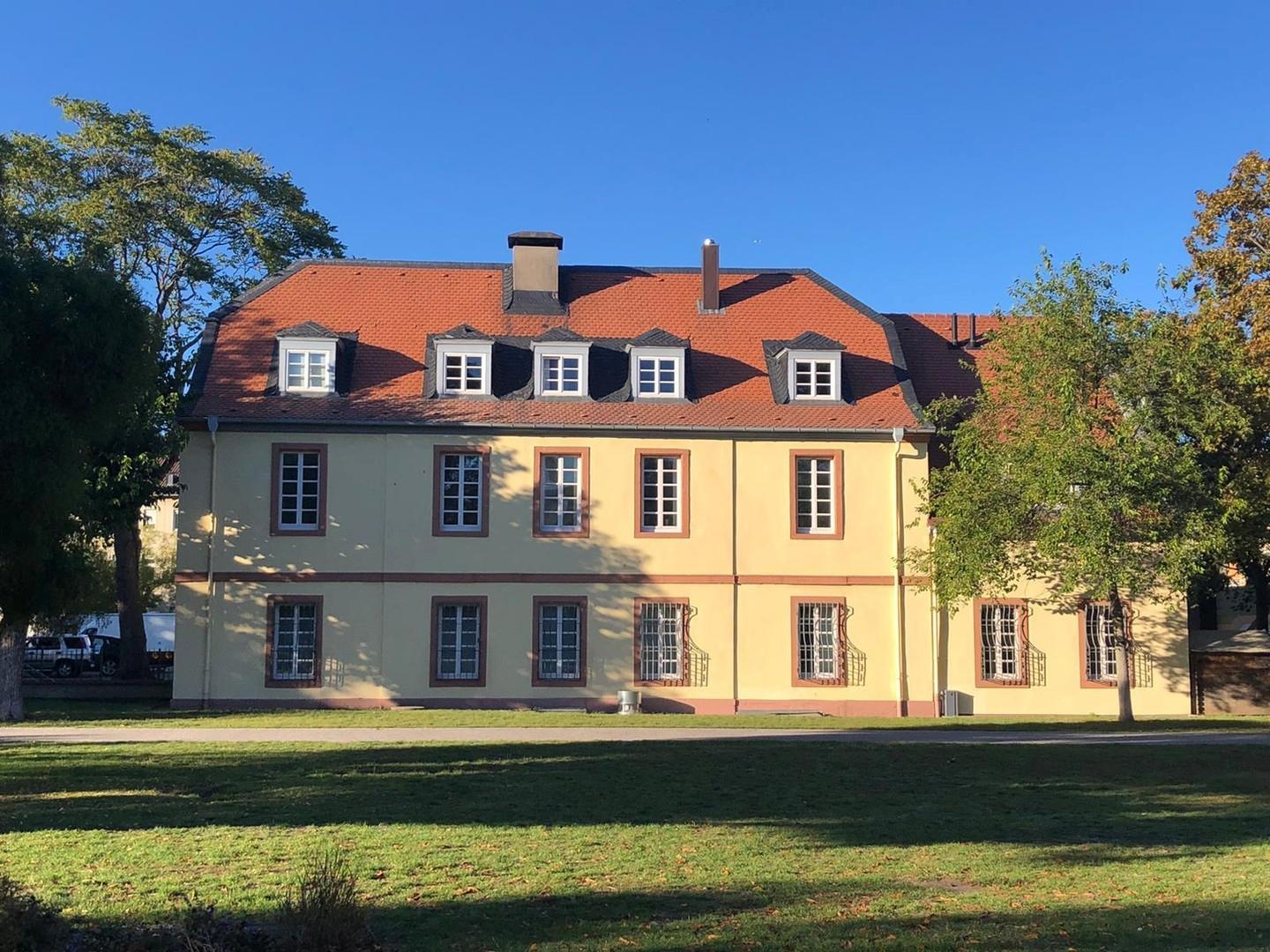 Zentral in Parklage 
