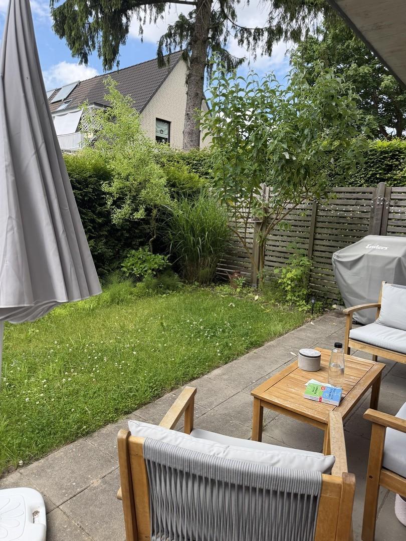 Terrasse mit Garten