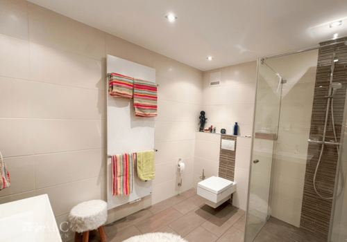 Badezimmer I