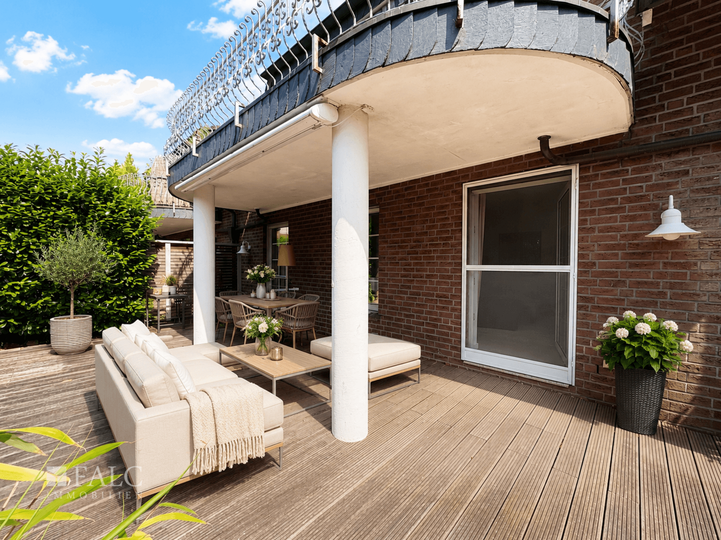 Sonnige Terrasse 