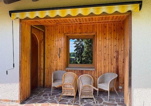 großzügige Terrasse
