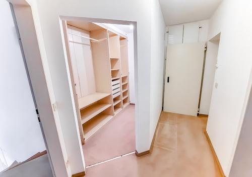 begehbarer Kleiderschrank/Speicher